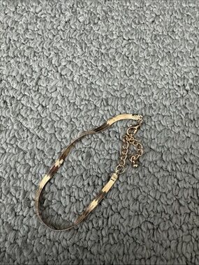 Gold-Tone Herringbone Chain Bracelet - Elegant Women's Jewelry